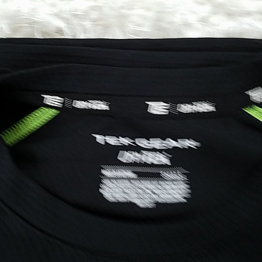 Sleeveless, thin Tek Gear Drytek shirt, small - Picture 5 of 5